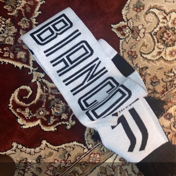 Scarf - Picture 3 of 3